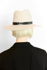 Corinne Hat