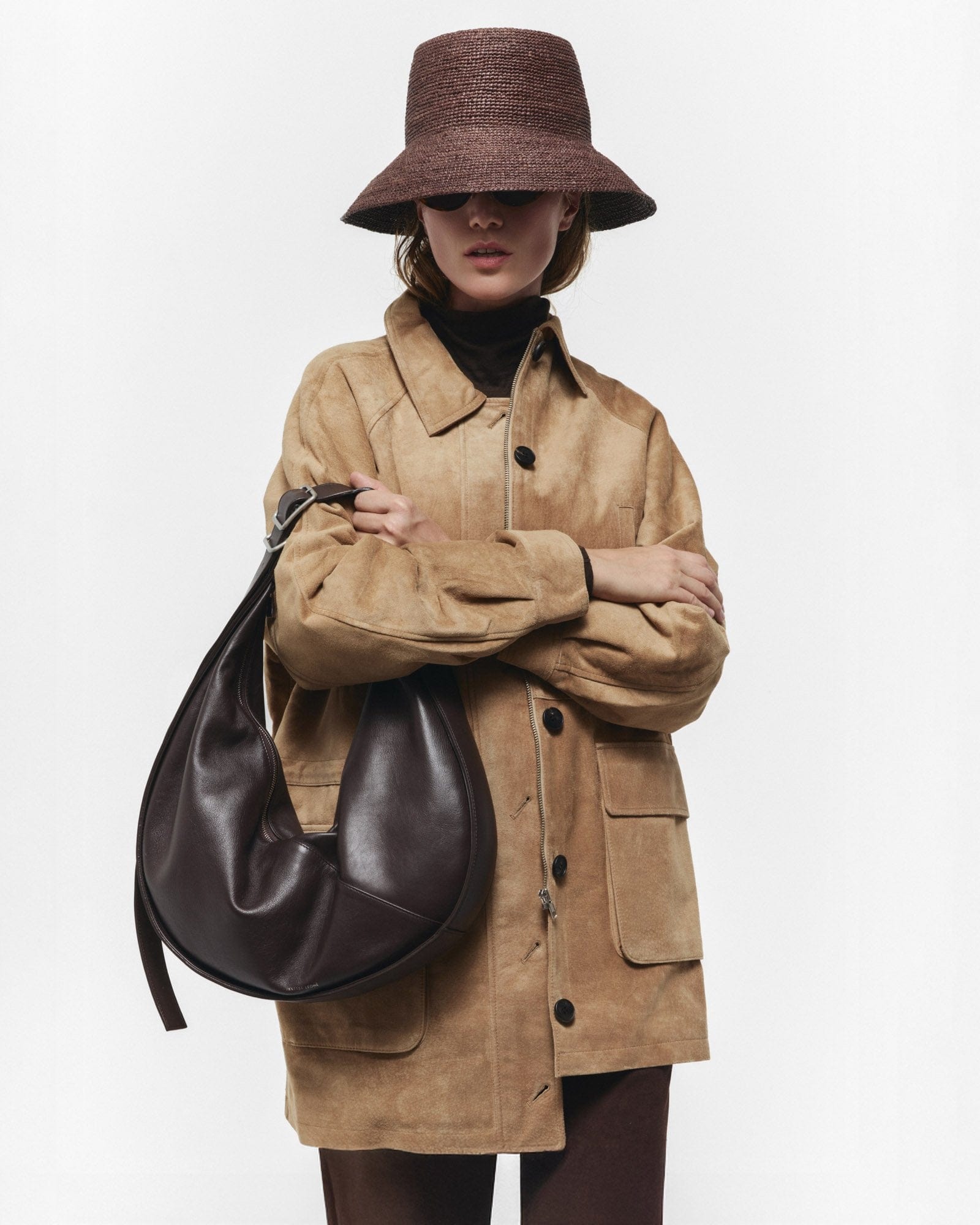 Felix Bucket | Janessa Leoné – Janessa Leone