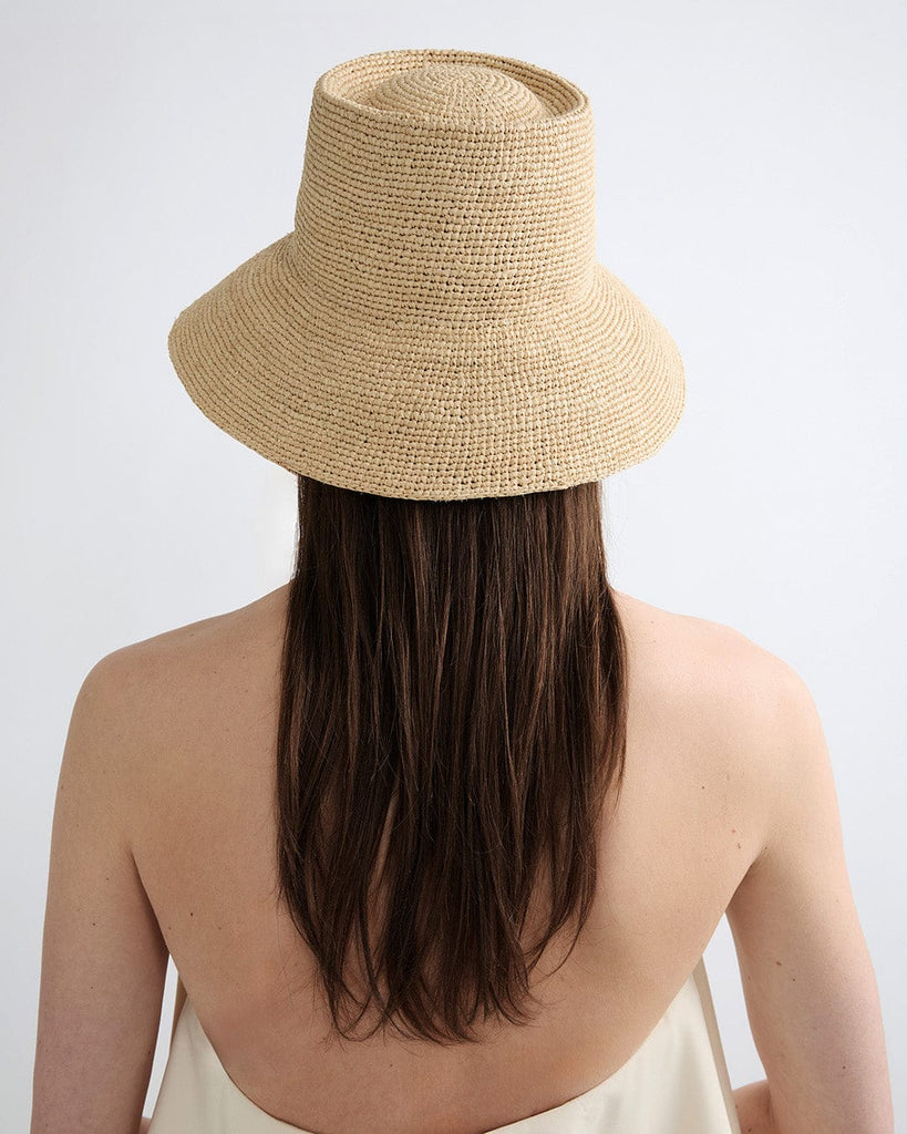 Felix Bucket - Janessa Leone